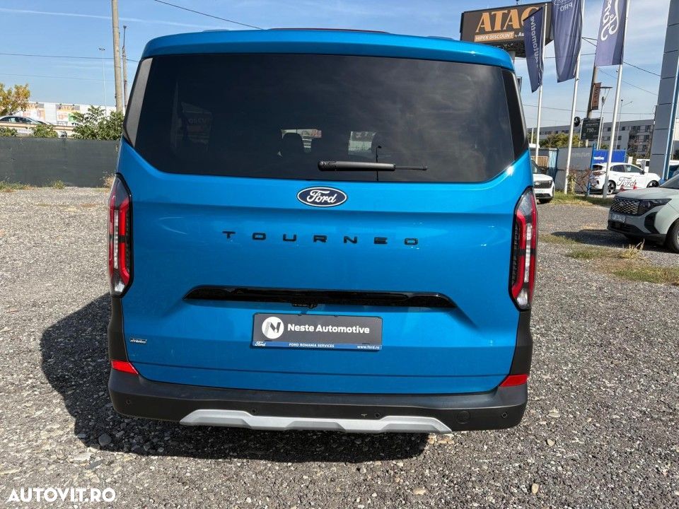 Ford Tourneo Custom - 10