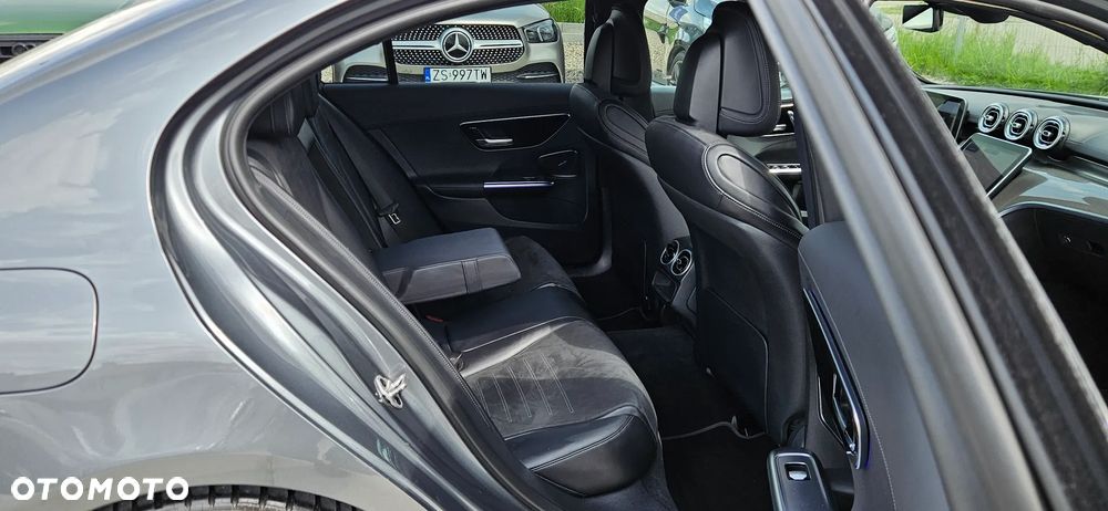 Mercedes-Benz Klasa C 220 d mHEV AMG - 13