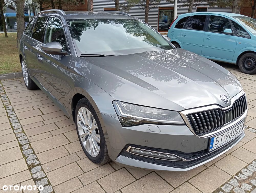 Skoda Superb 2.0 TDI SCR Style DSG - 4