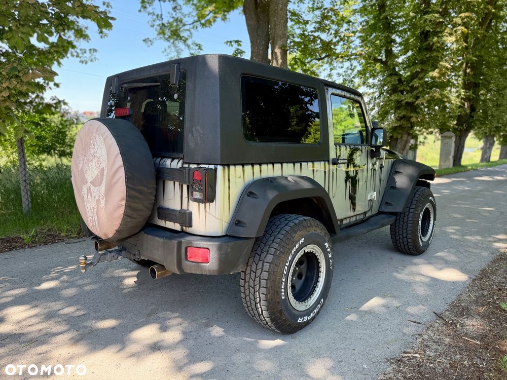 Jeep Wrangler 3.8 Sahara - 3