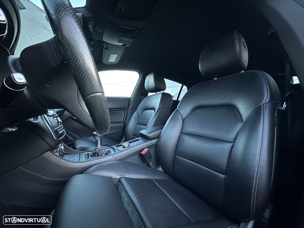 Mercedes-Benz CLA 180 - 8