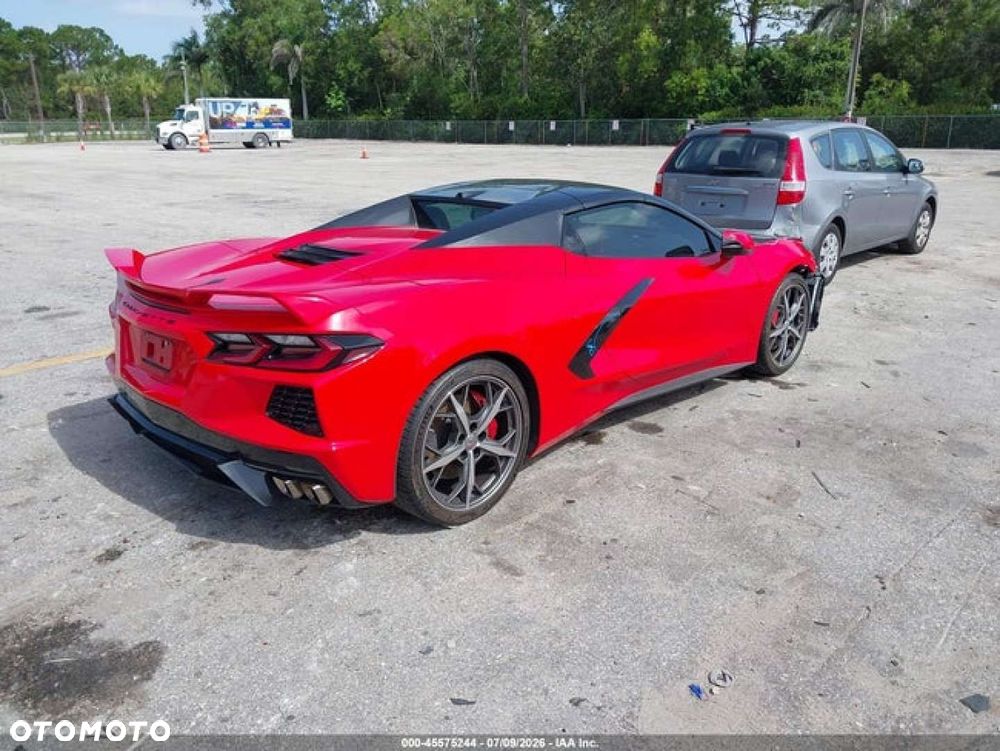 Chevrolet Corvette - 5