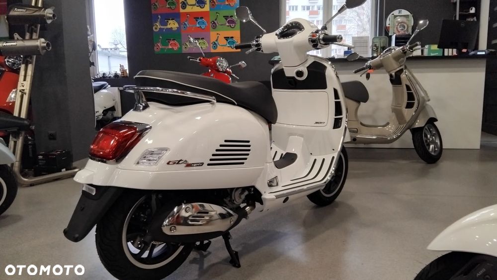 Vespa GTS - 2