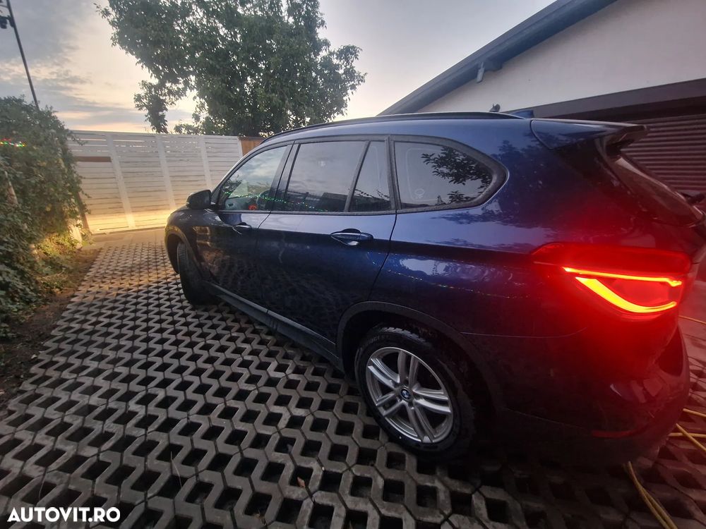BMW X1 xDrive20d Aut. Sport Line - 4
