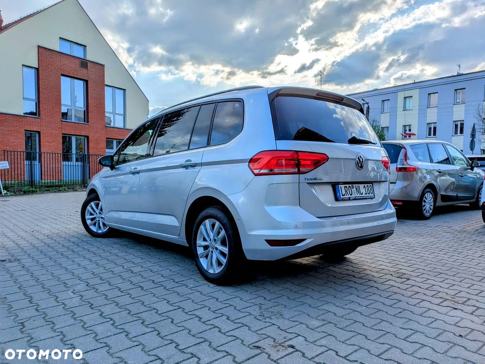 Volkswagen Touran 1.6 TDI SCR (BlueMotion Technology) SOUND - 5