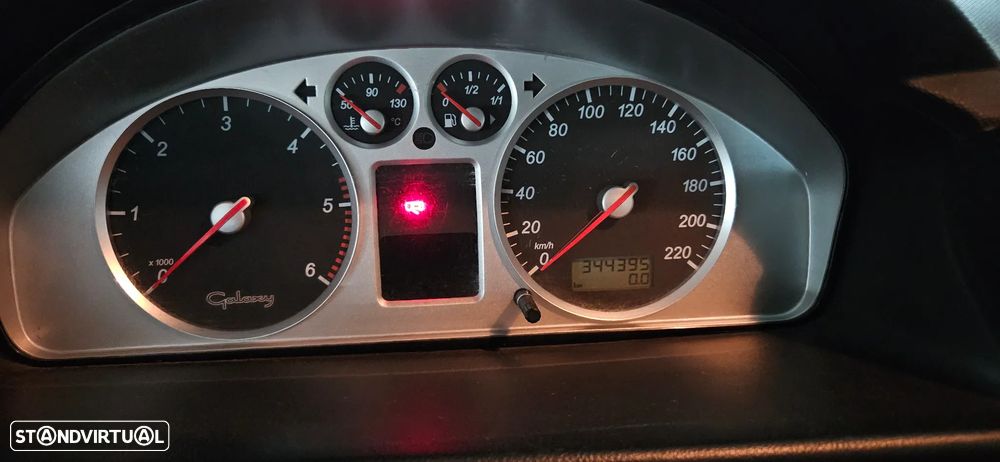 Ford Galaxy 1.9 TDi Ghia - 24