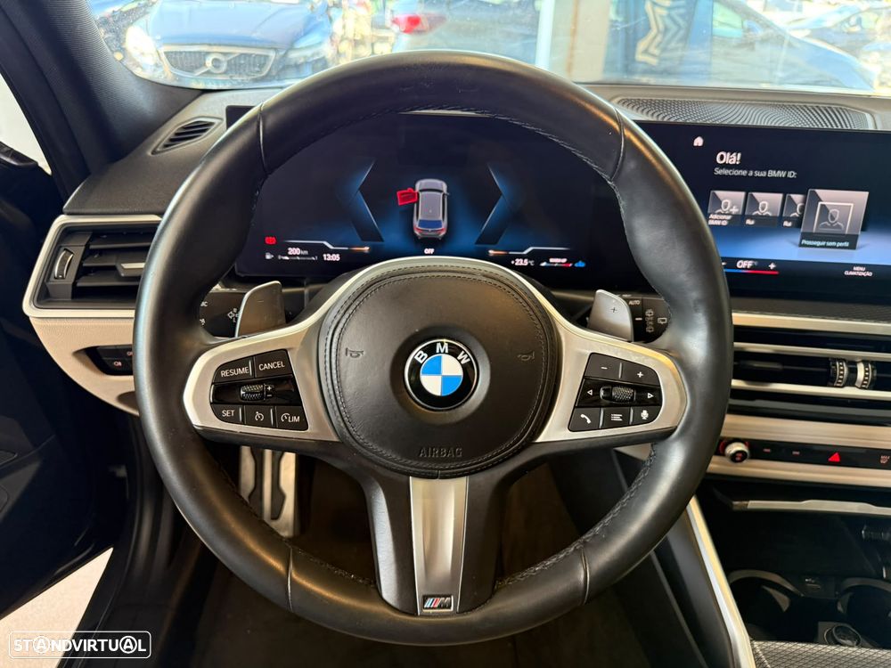 BMW 320 d Pack Desportivo M Auto - 23