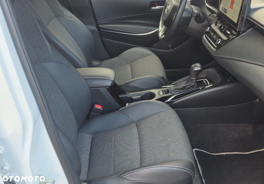 Toyota Corolla - 25