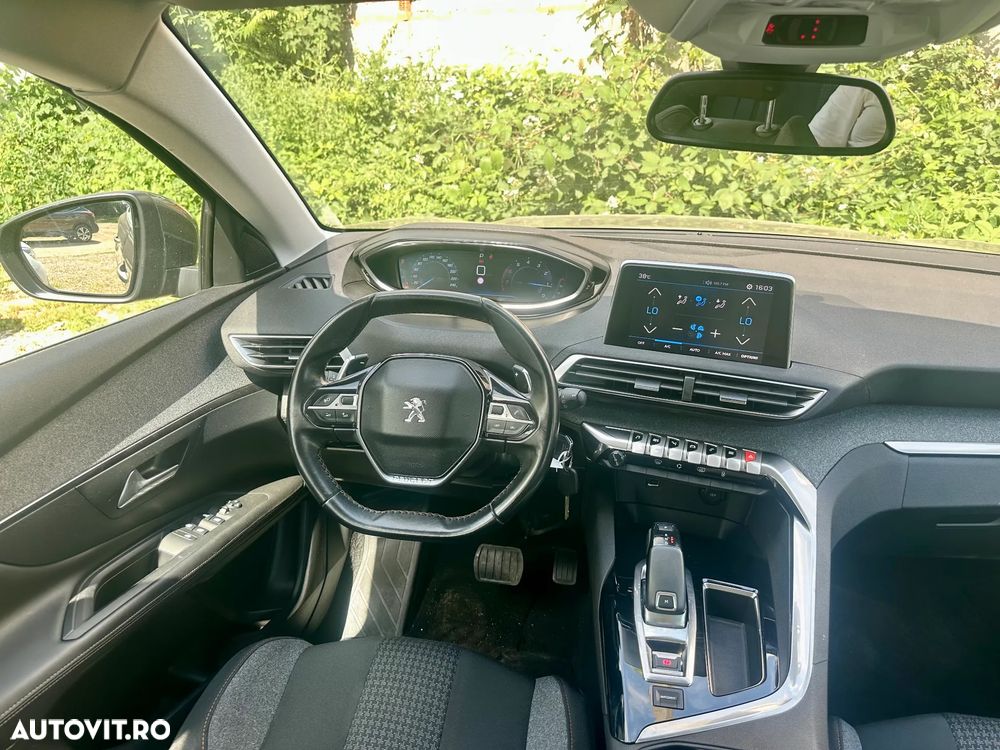 Peugeot 3008 - 11