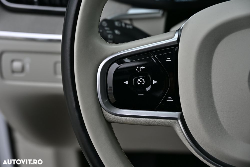 Volvo XC 60 D4 AWD Geartronic Inscription - 32