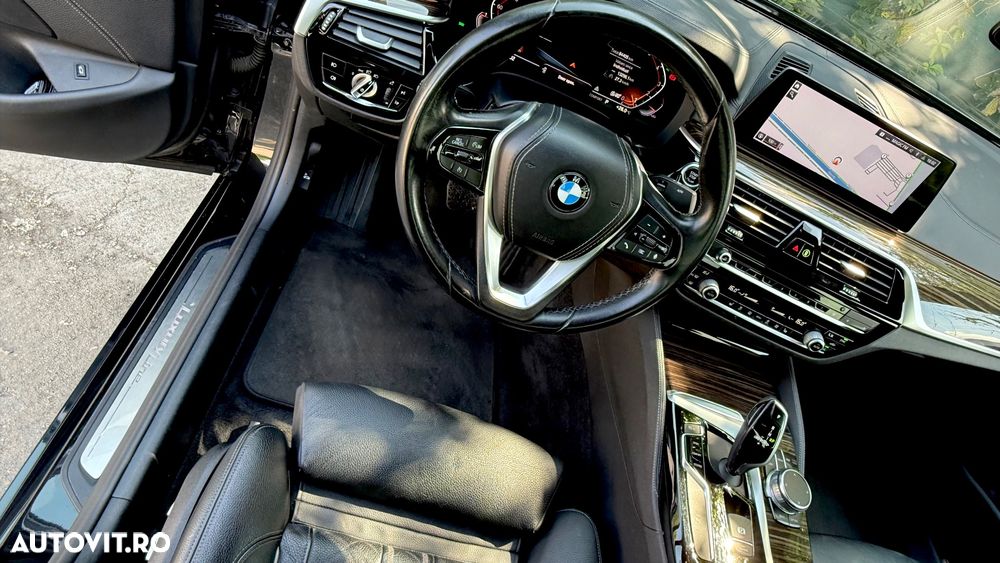 BMW Seria 5 520i AT - 11