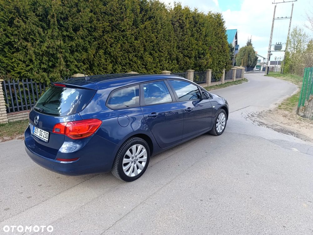 Opel Astra 1.6 Color Edition - 10