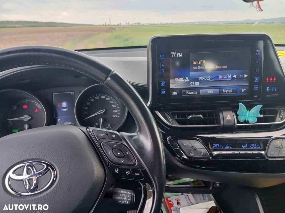 Toyota C-HR 1.8 HSD 4x2 CVT C-ult LED - 8