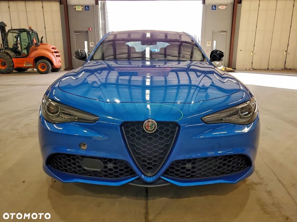 Alfa Romeo Giulia 2.0 Turbo 16V AT8-Q4 Ti - 2