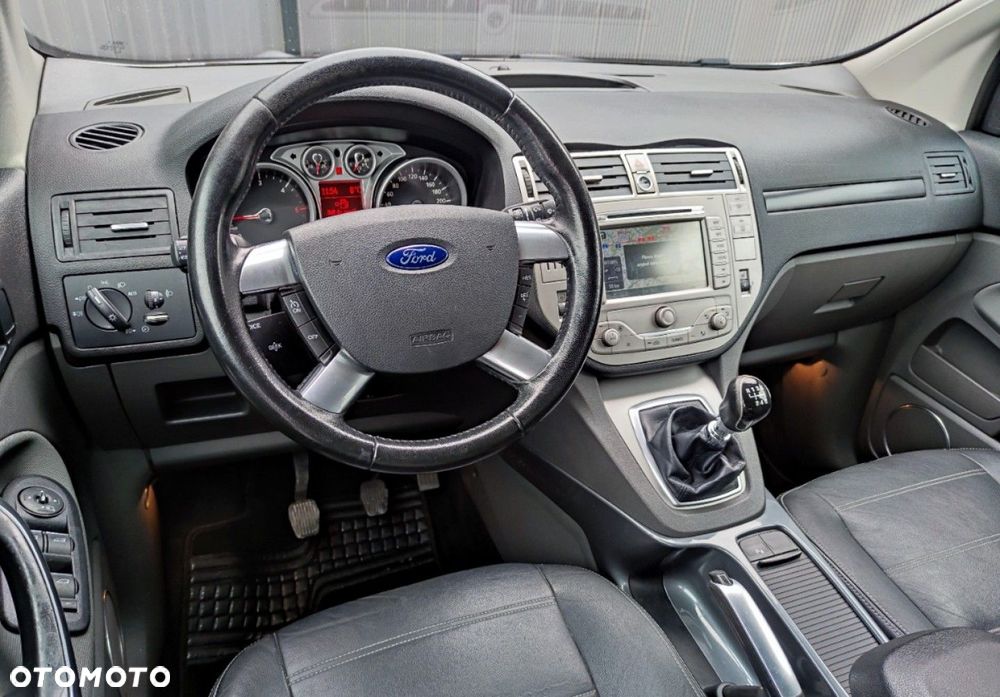 Ford Kuga 2.0 TDCi 4x4 Titanium - 26