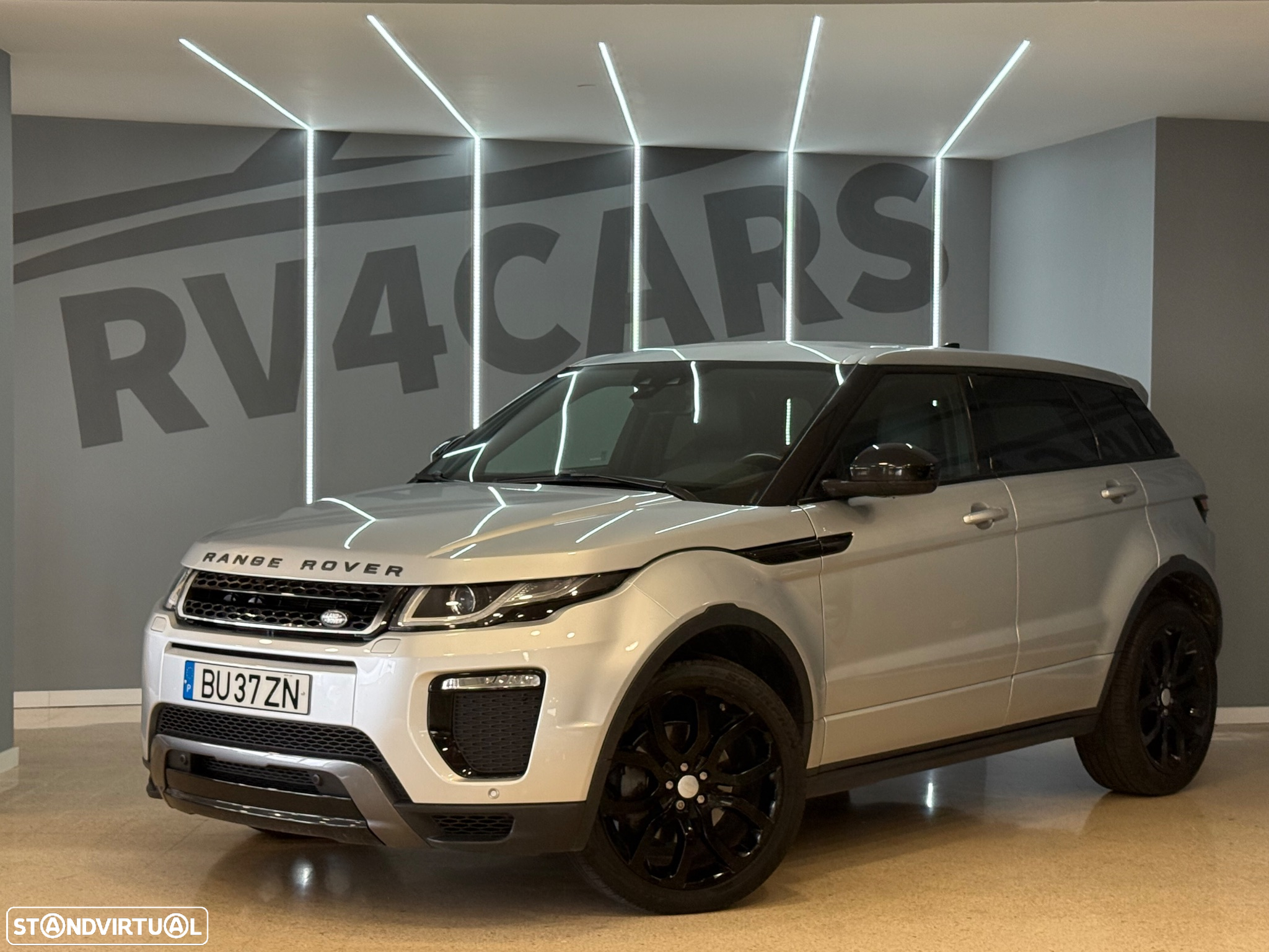 Land Rover Range Rover Evoque 2.0 D150 AWD R-Dynamic HSE Auto - 14