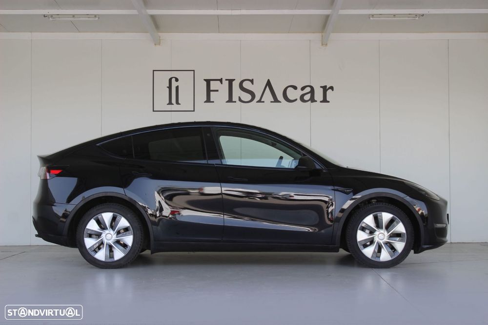 Tesla Model Y - 5