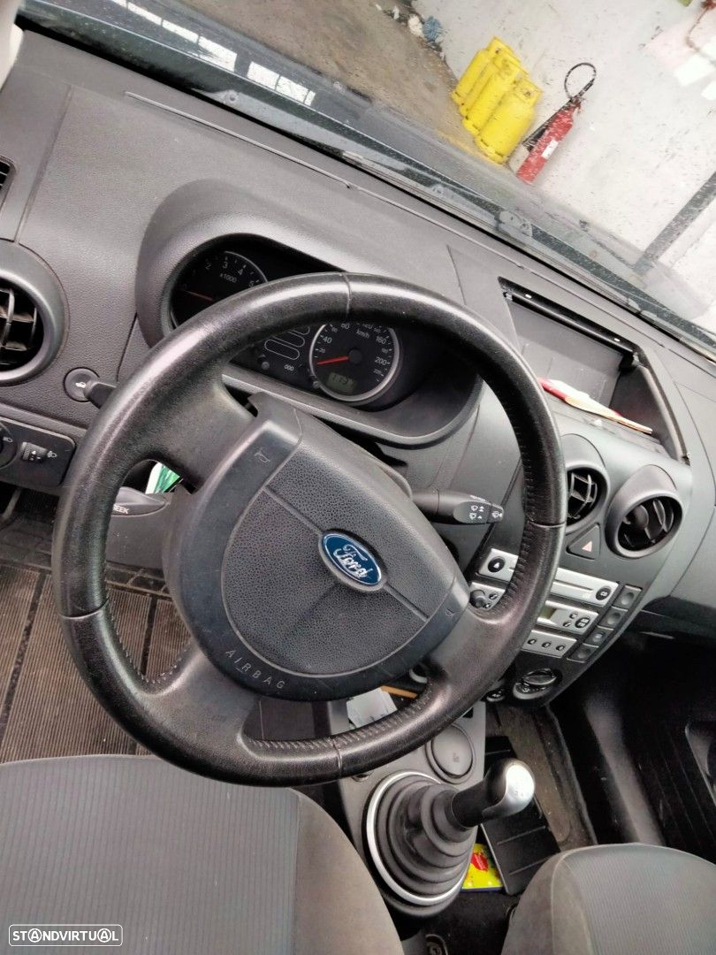 Ford Fusion 1.2i de 2004 disponível para peças - 13