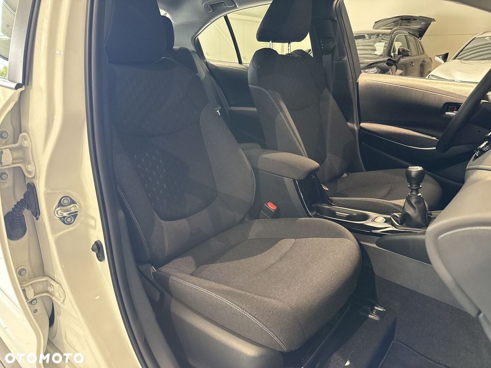Toyota Corolla 1.5 Comfort - 17