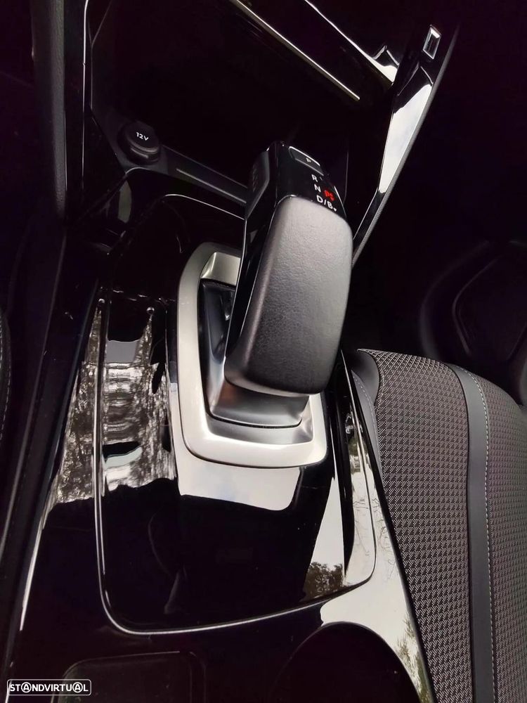 Peugeot e-208 50 kWh GT Line - 19