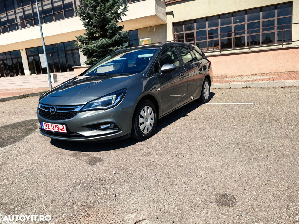 Opel Astra 1.6 CDTI ECOTEC Start/Stop Enjoy - 9