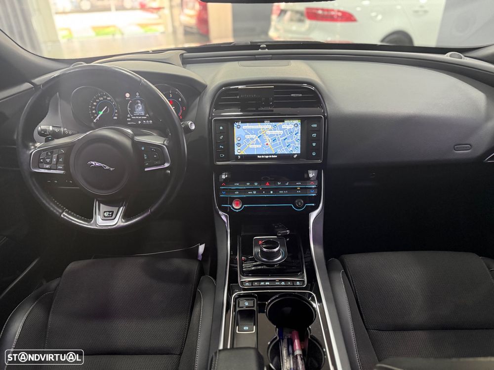 Jaguar XE 2.0 D R-Sport Aut. - 7
