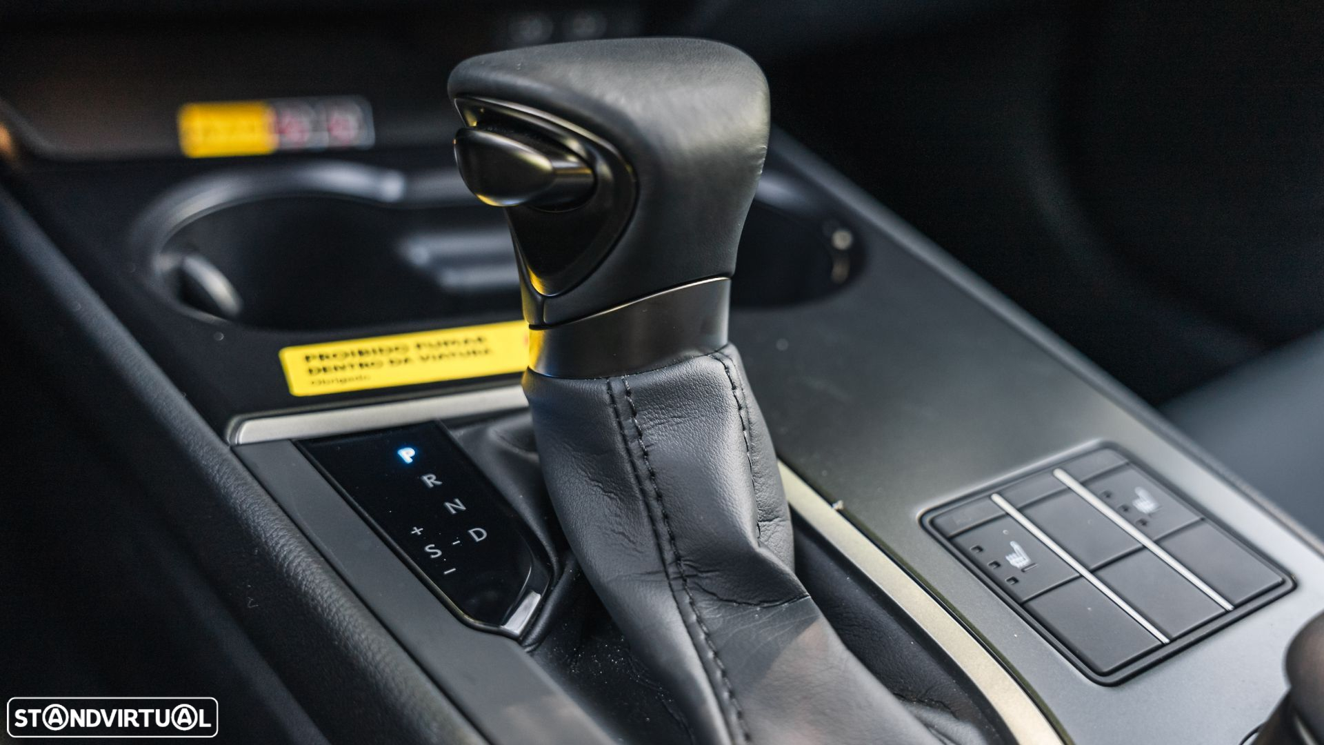 Lexus UX 250h Sport (Ecrã 12.3) - 26