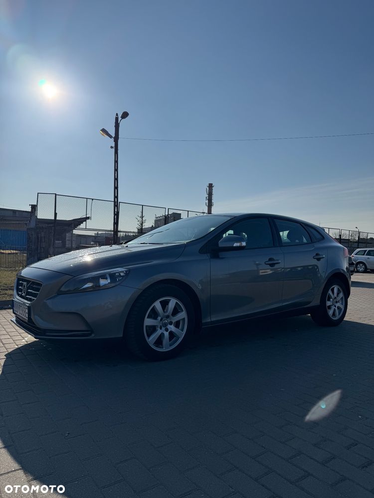 Volvo V40 D2 Drive-E Kinetic - 2