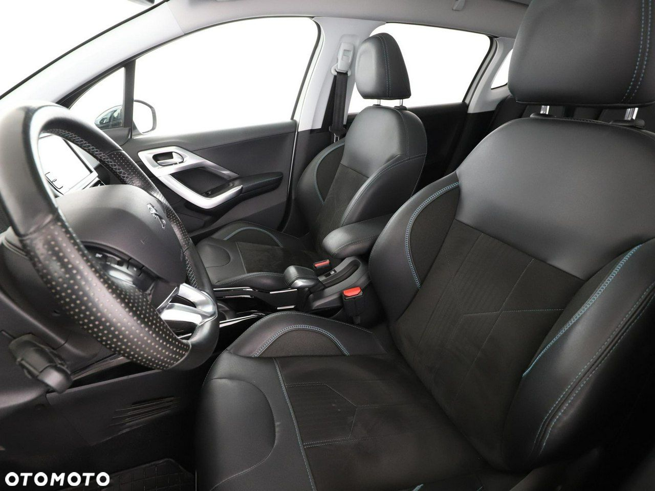 Peugeot 2008 1.2 Pure Tech Crossway S&S EAT6 - 13