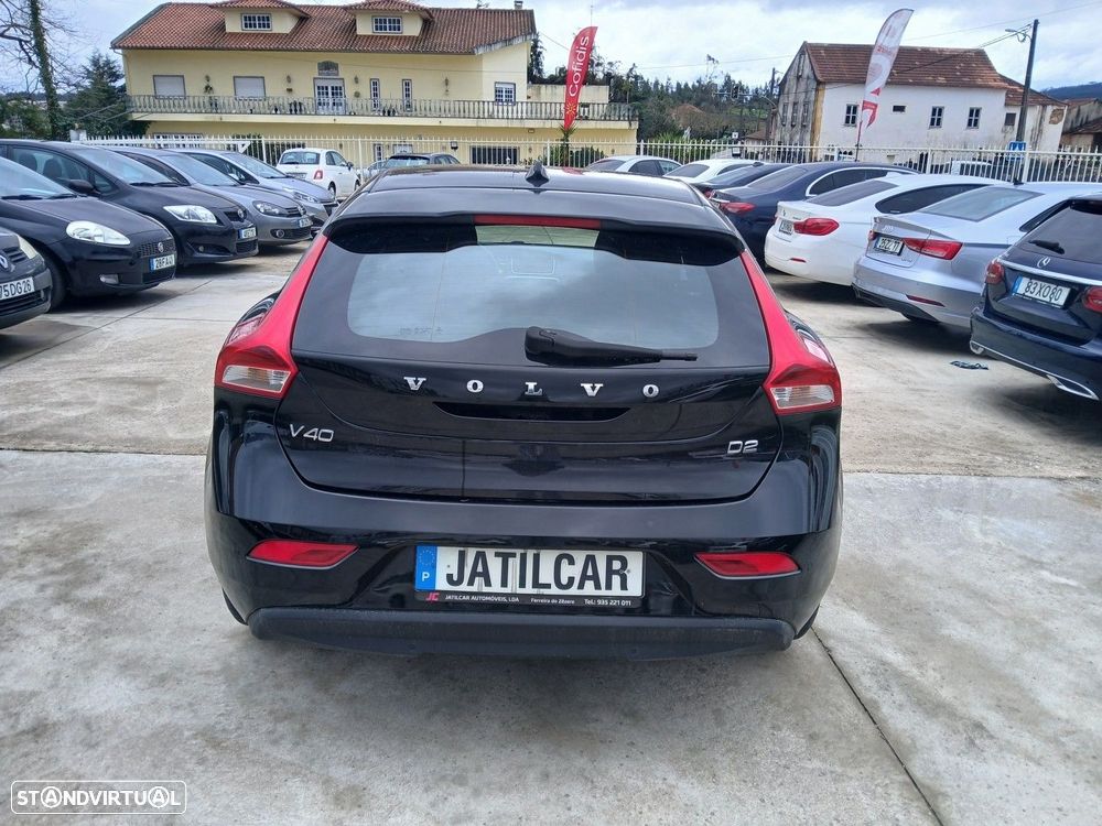 Volvo V40 2.0 D2 Momentum Geartronic - 6