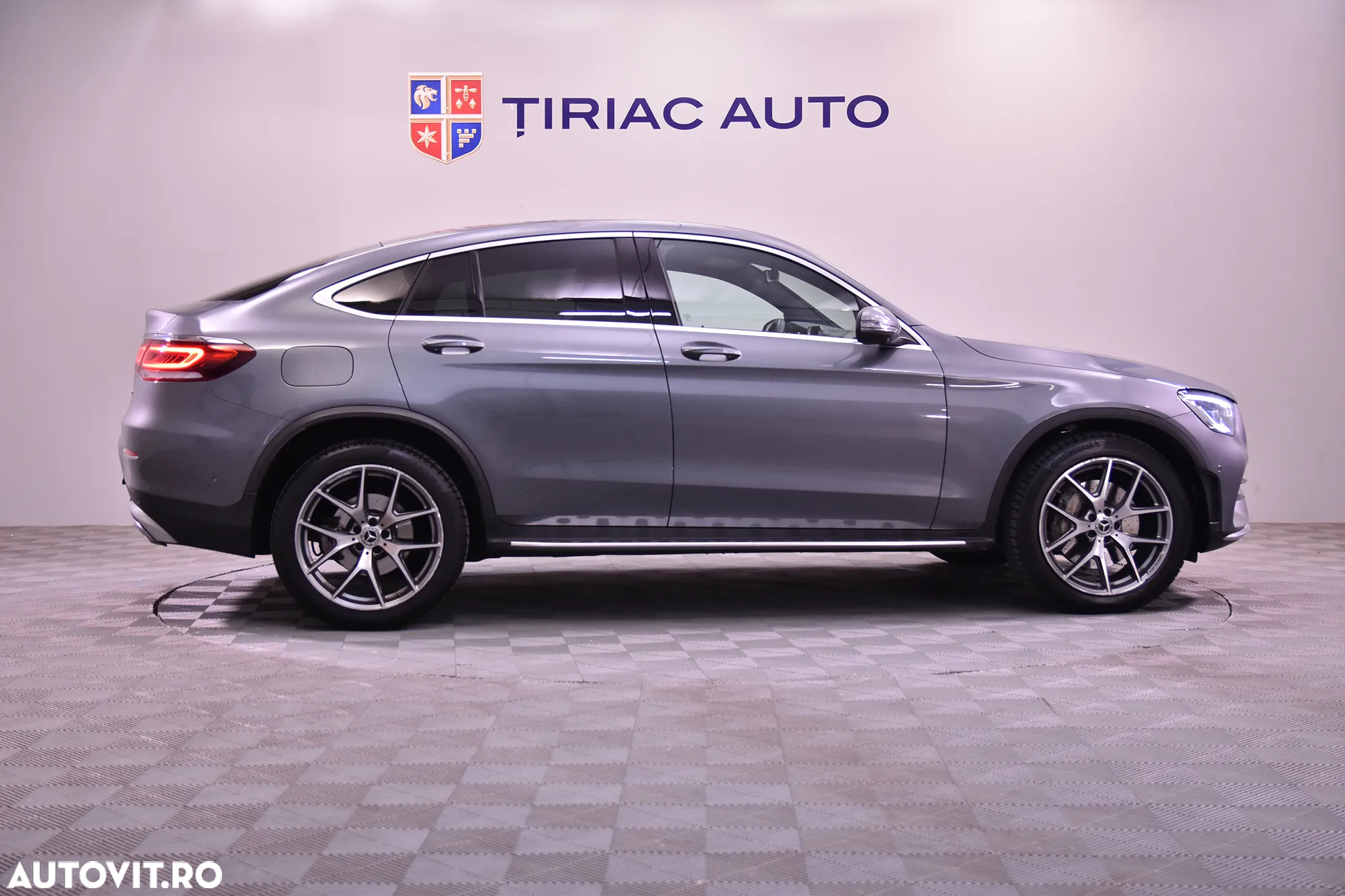 Mercedes-Benz GLC Coupe 300 4Matic 9G-TRONIC AMG Line - 6