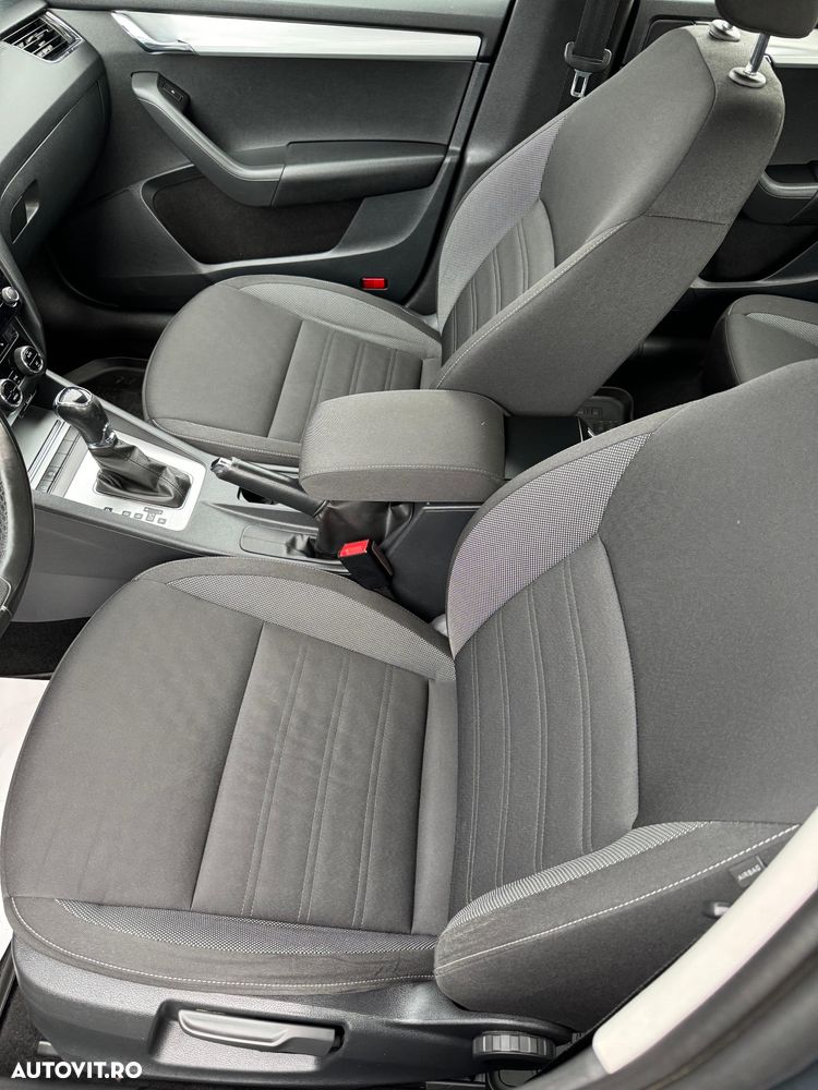 Skoda Octavia 2.0 TDI DSG Style - 14