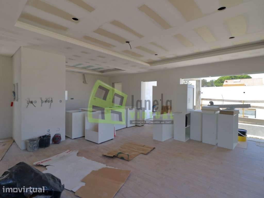 Moradia Isolada Térrea T3 com Piscina | Fernão Ferro - Grande imagem: 4/17