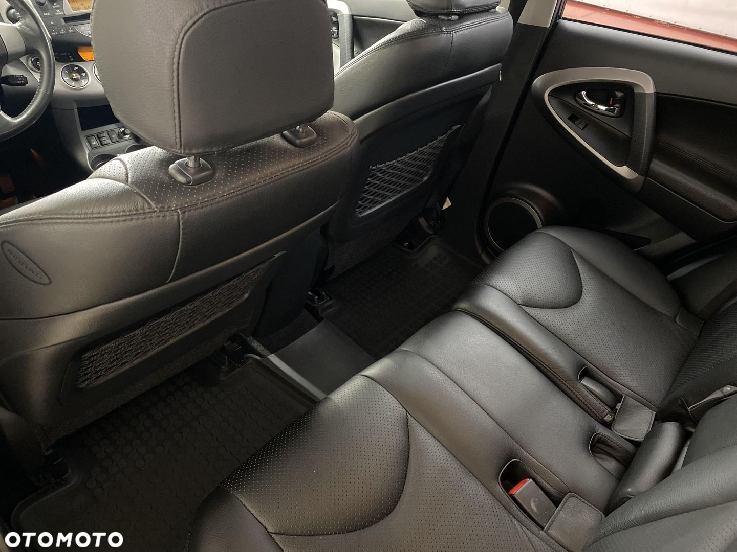 Toyota RAV4 - 11