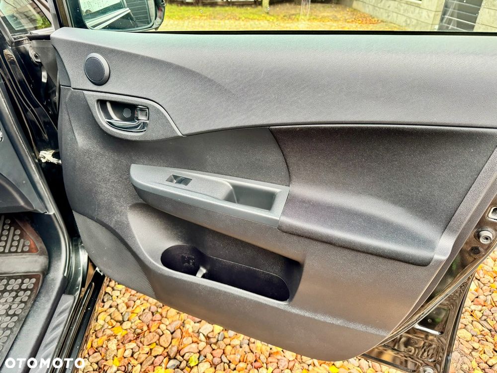 Toyota Verso S 1.33 VVT-i Comfort - 19