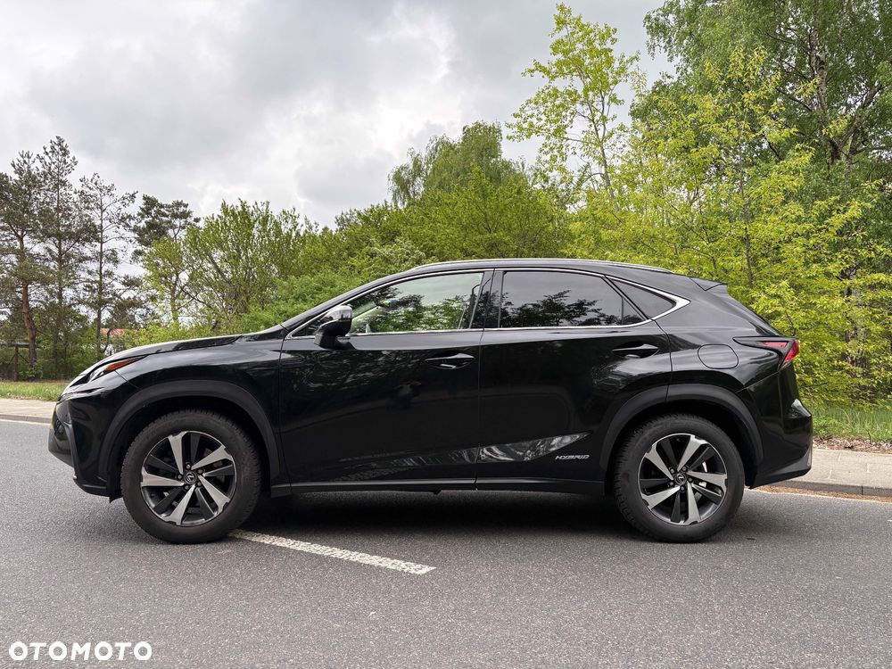 Lexus NX 300h Prestige AWD - 1