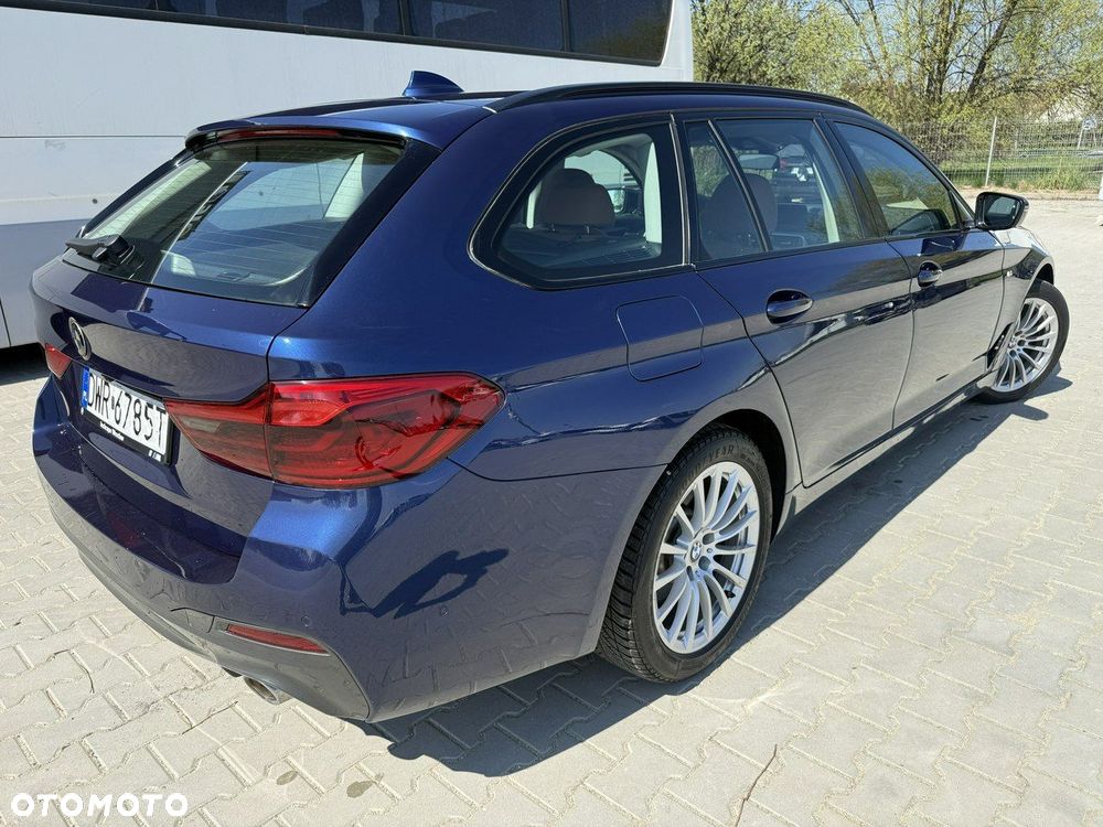 BMW Seria 5 520d M Sport Edition - 3