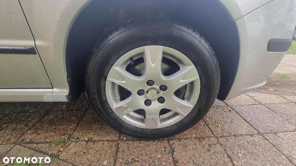 Skoda Fabia 1.2 HTP Classic - 24