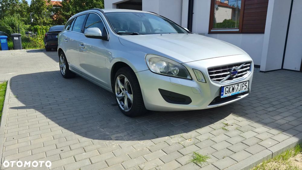 Volvo V60 D3 Geartronic Summum - 1