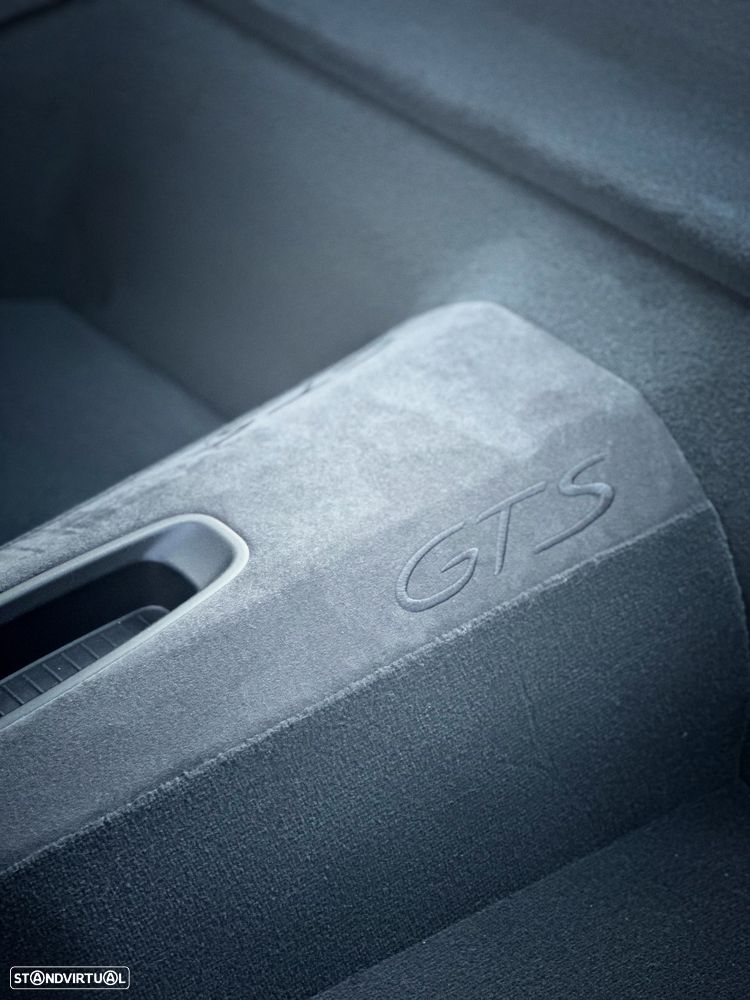 Porsche 911 (991) Carrera GTS - 11