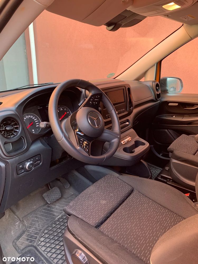 Mercedes-Benz VITO - 23
