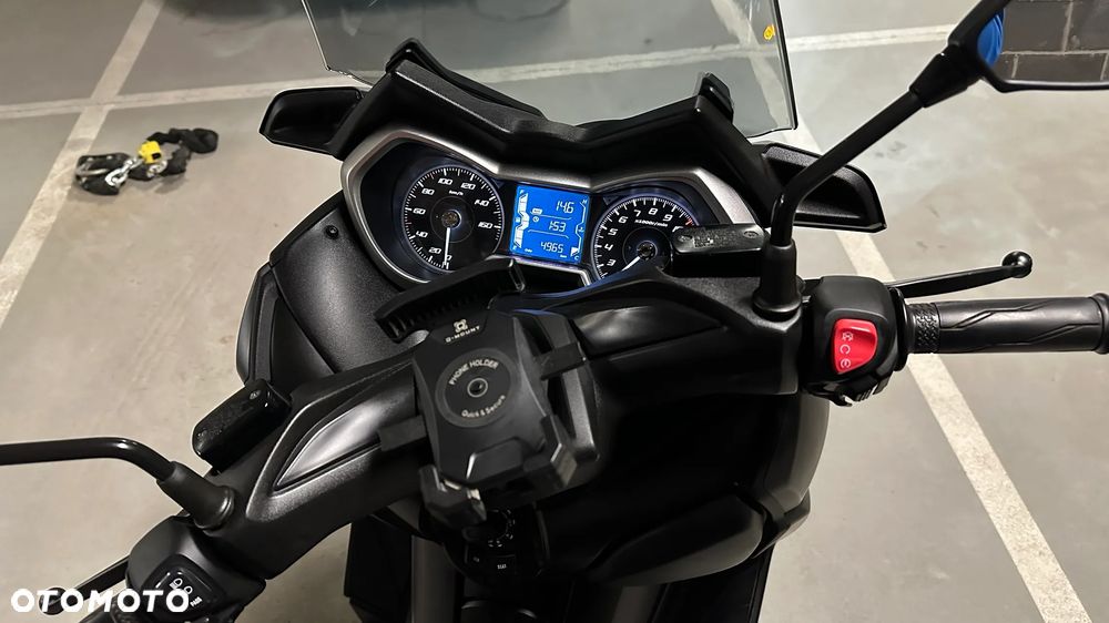 Yamaha X-max - 5