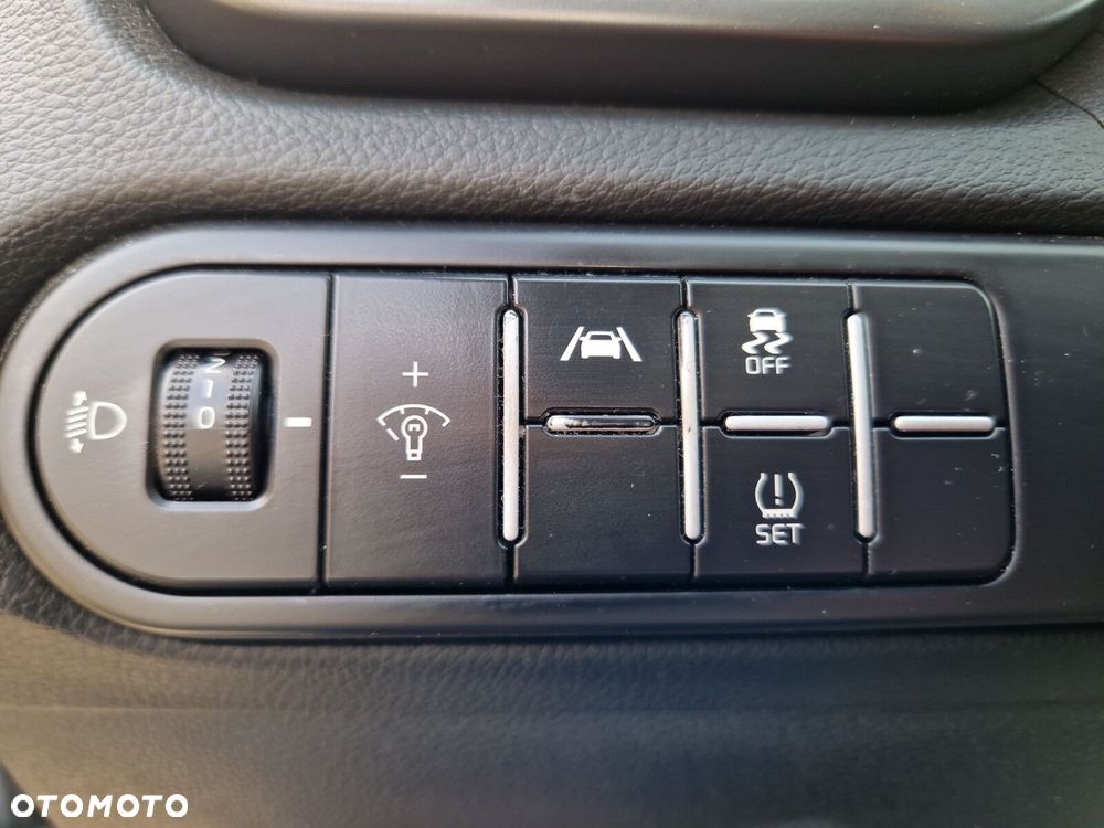 Kia Ceed 1.5 T-GDI M - 21