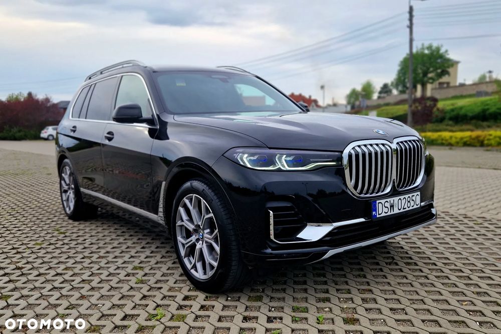 BMW X7 - 7