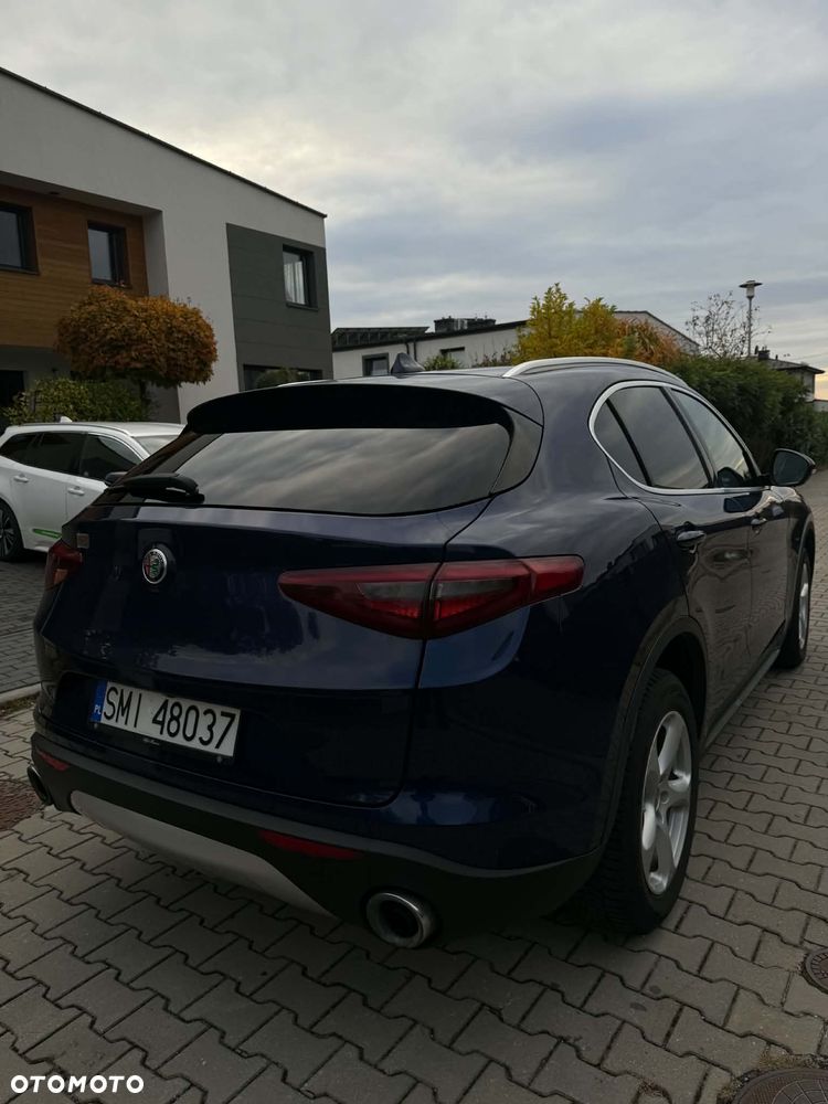 Alfa Romeo Stelvio - 11