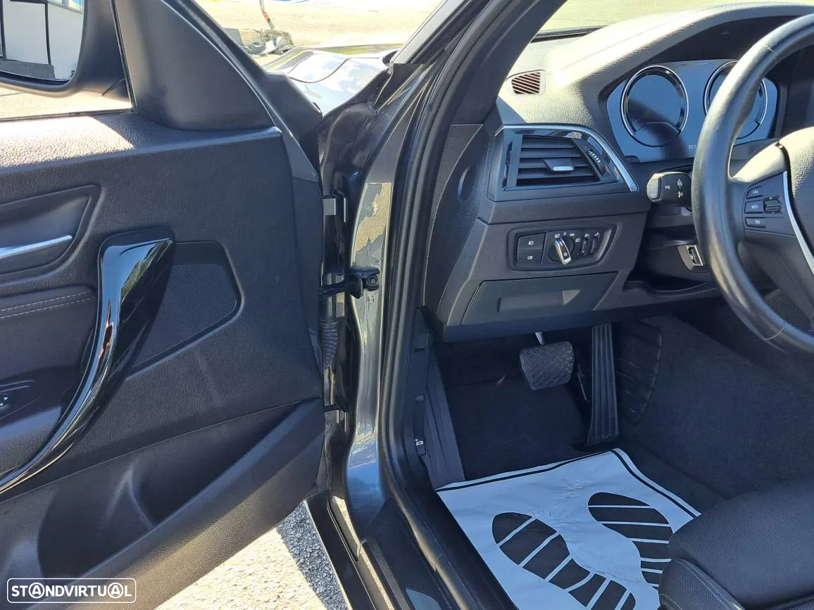 BMW 218 d Cabrio Line Sport Auto - 17