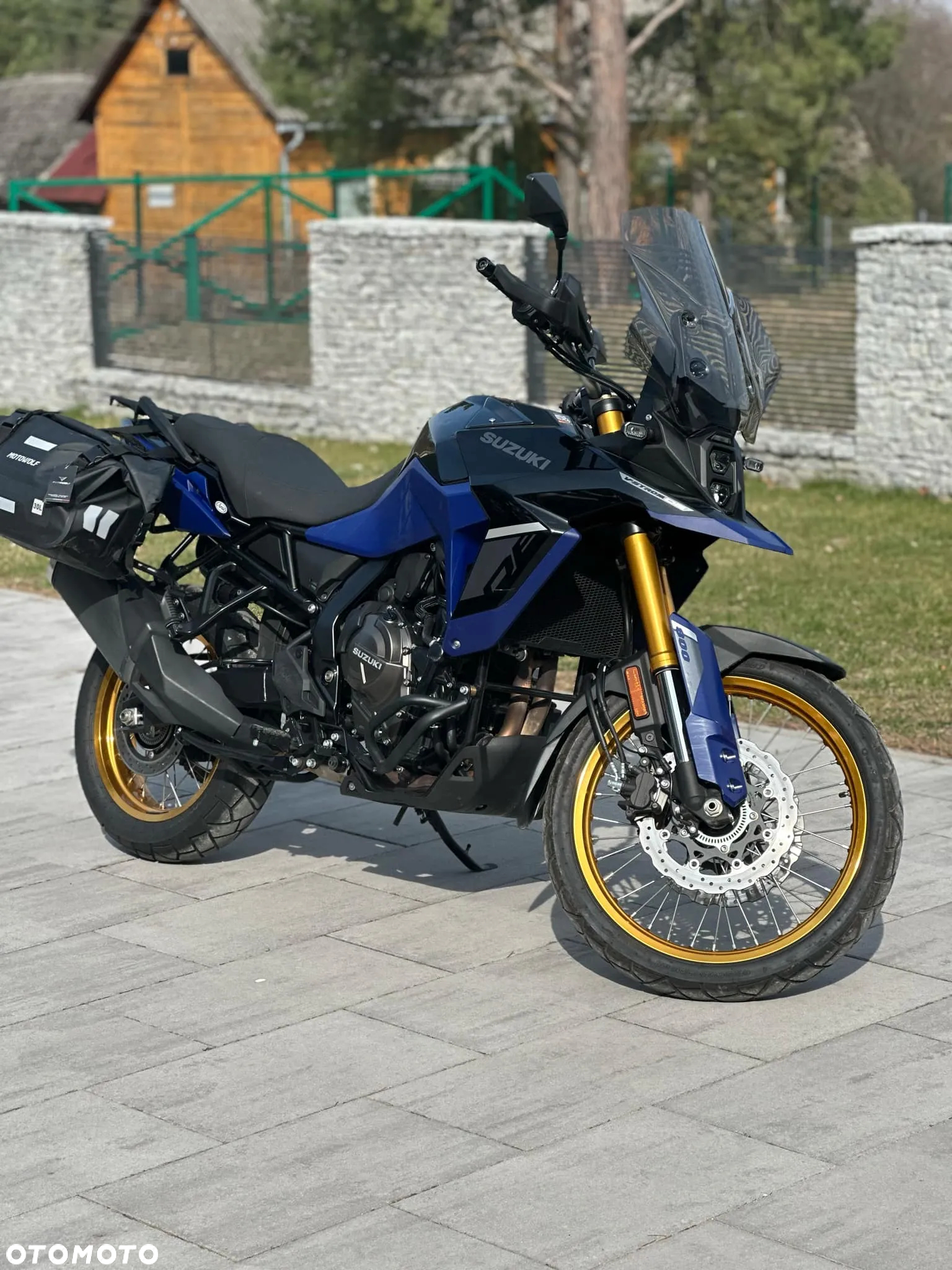 Suzuki V-STROM - 4