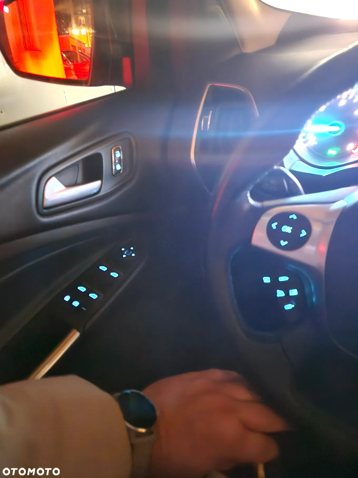 Ford Kuga - 34