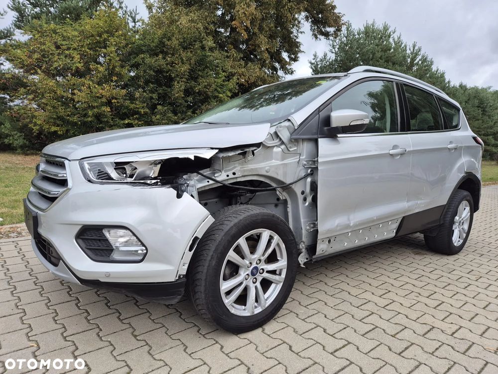 Ford Kuga 1.5 EcoBoost 2x4 Titanium - 9