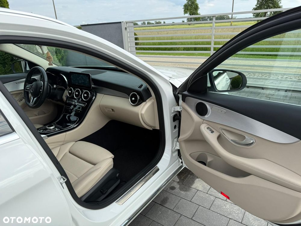 Mercedes-Benz Klasa C 180 d 9G-TRONIC Exclusive - 14
